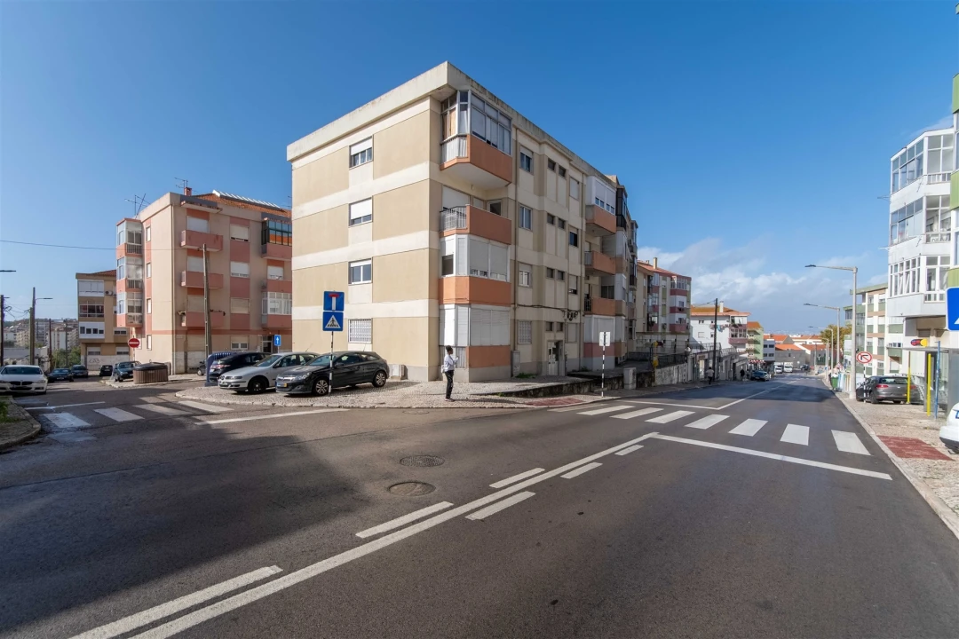 Apartamento T2 para Venda em Seixal, Arrentela e Aldeia de Paio Pires Foto 16