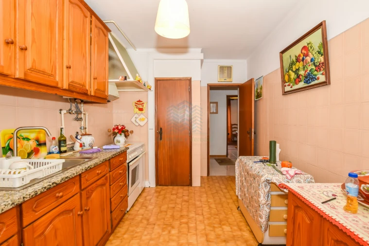 Apartamento T3 para Venda em São João Baptista Foto 3