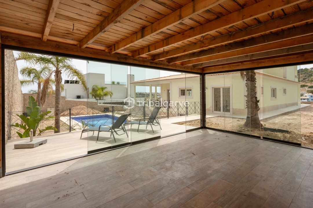 Moradia T4 para Venda em Albufeira e Olhos de Água Foto 2