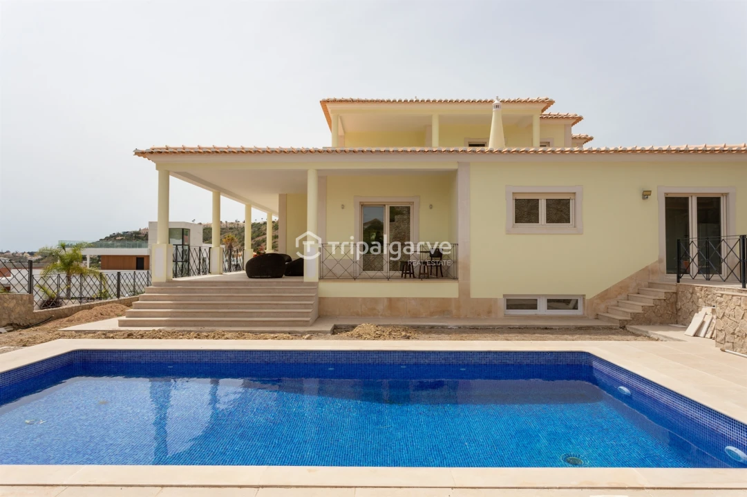 Moradia T4 para Venda em Albufeira e Olhos de Água Foto 5