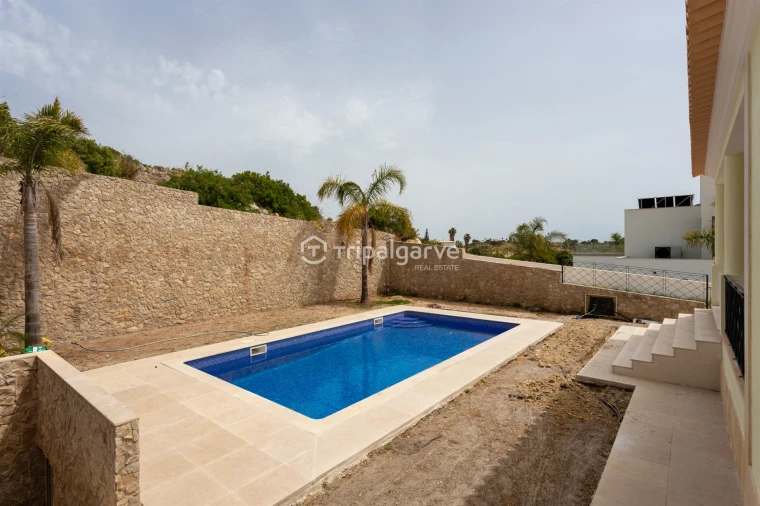 Moradia T4 para Venda em Albufeira e Olhos de Água Foto 7