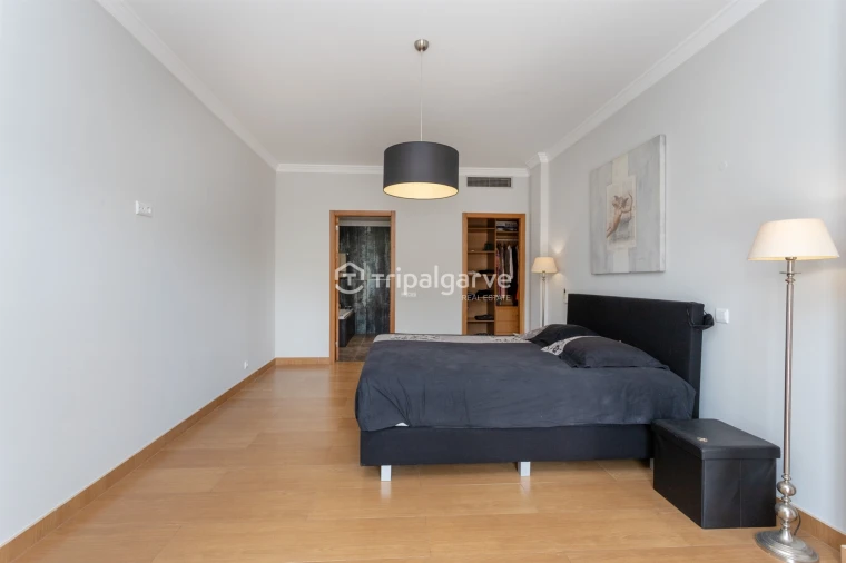 Moradia T4 para Venda em Albufeira e Olhos de Água Foto 22