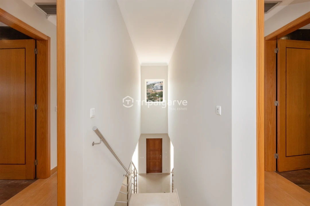 Moradia T4 para Venda em Albufeira e Olhos de Água Foto 42