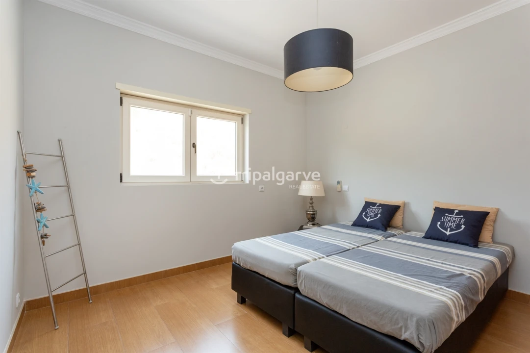 Moradia T4 para Venda em Albufeira e Olhos de Água Foto 28