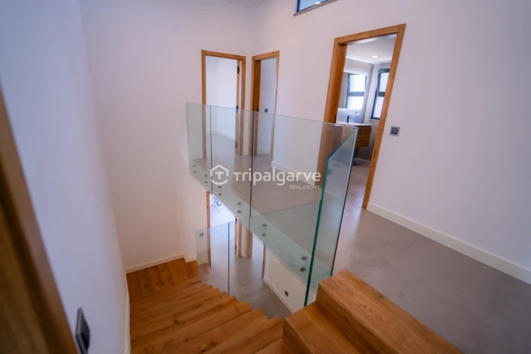 Moradia T5 para Venda em Quarteira Foto 25