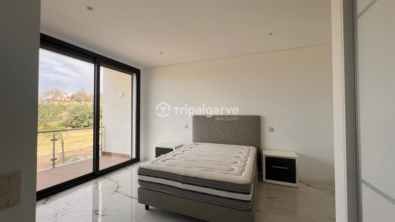 Moradia T4 para Venda em Albufeira e Olhos de Água Foto 37