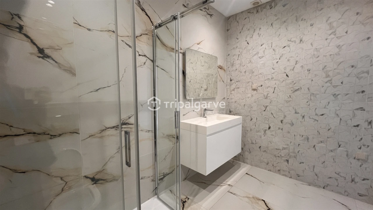 Moradia T4 para Venda em Albufeira e Olhos de Água Foto 34