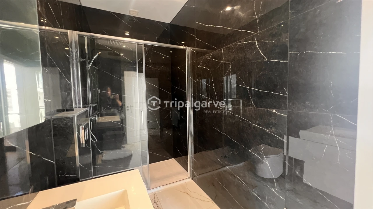 Moradia T4 para Venda em Albufeira e Olhos de Água Foto 20