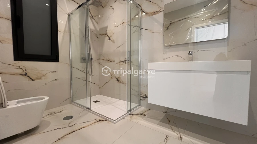 Moradia T4 para Venda em Albufeira e Olhos de Água Foto 35