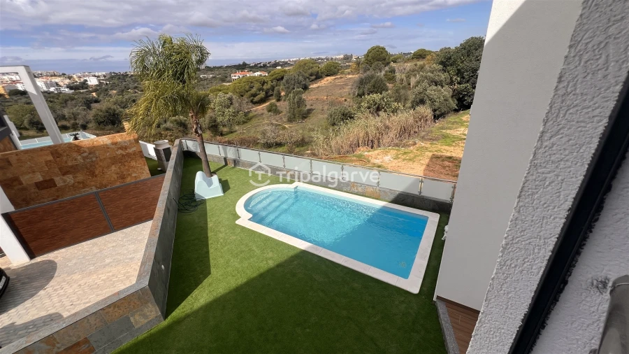 Moradia T4 para Venda em Albufeira e Olhos de Água Foto 18