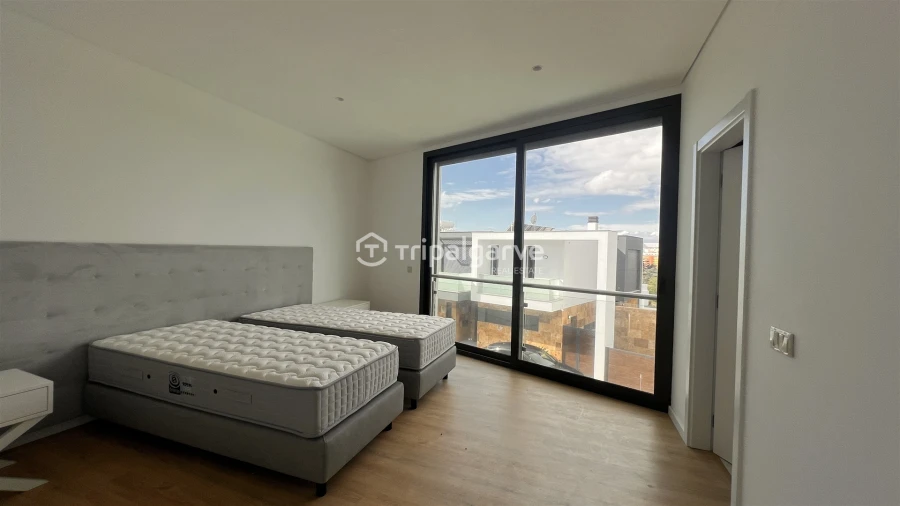 Moradia T4 para Venda em Albufeira e Olhos de Água Foto 16