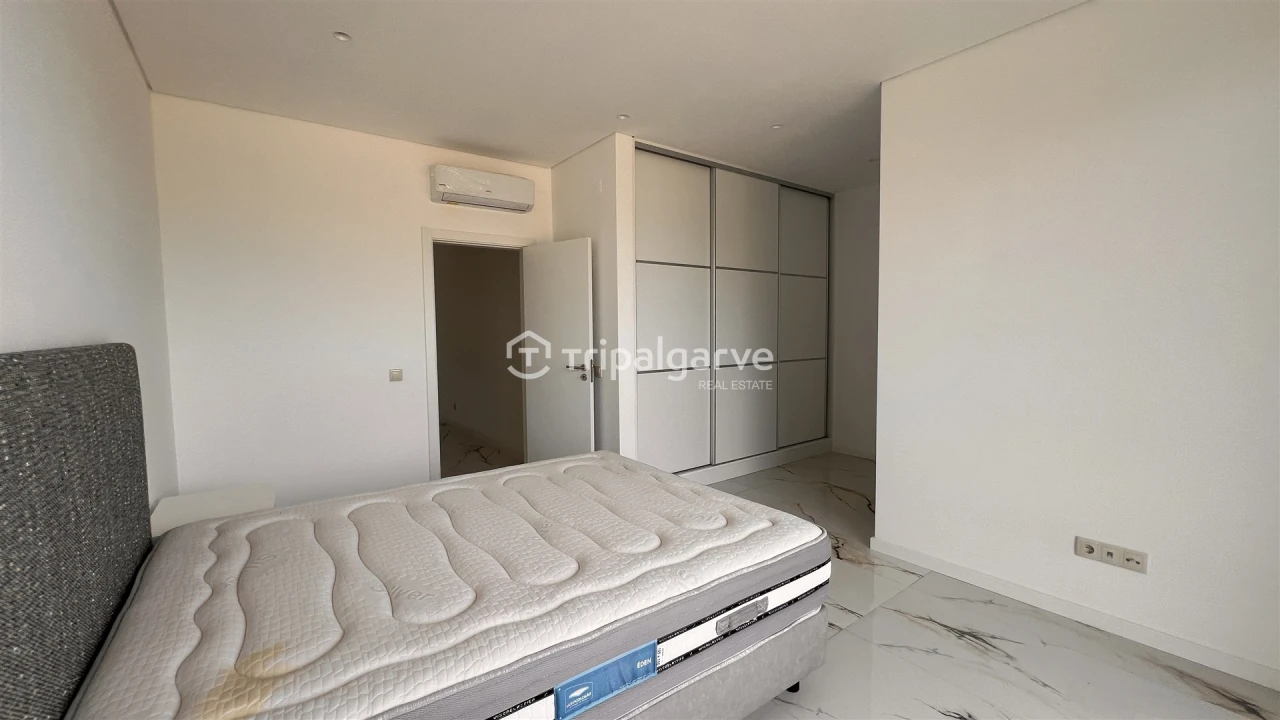 Moradia T4 para Venda em Albufeira e Olhos de Água Foto 38