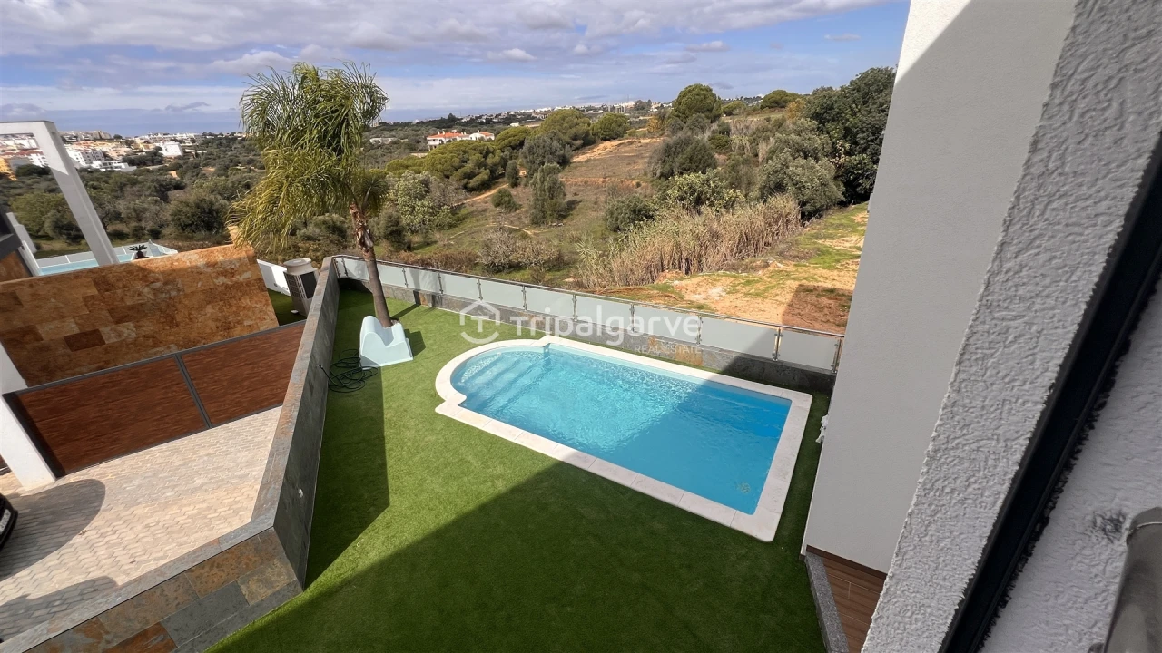 Moradia T4 para Venda em Albufeira e Olhos de Água Foto 18