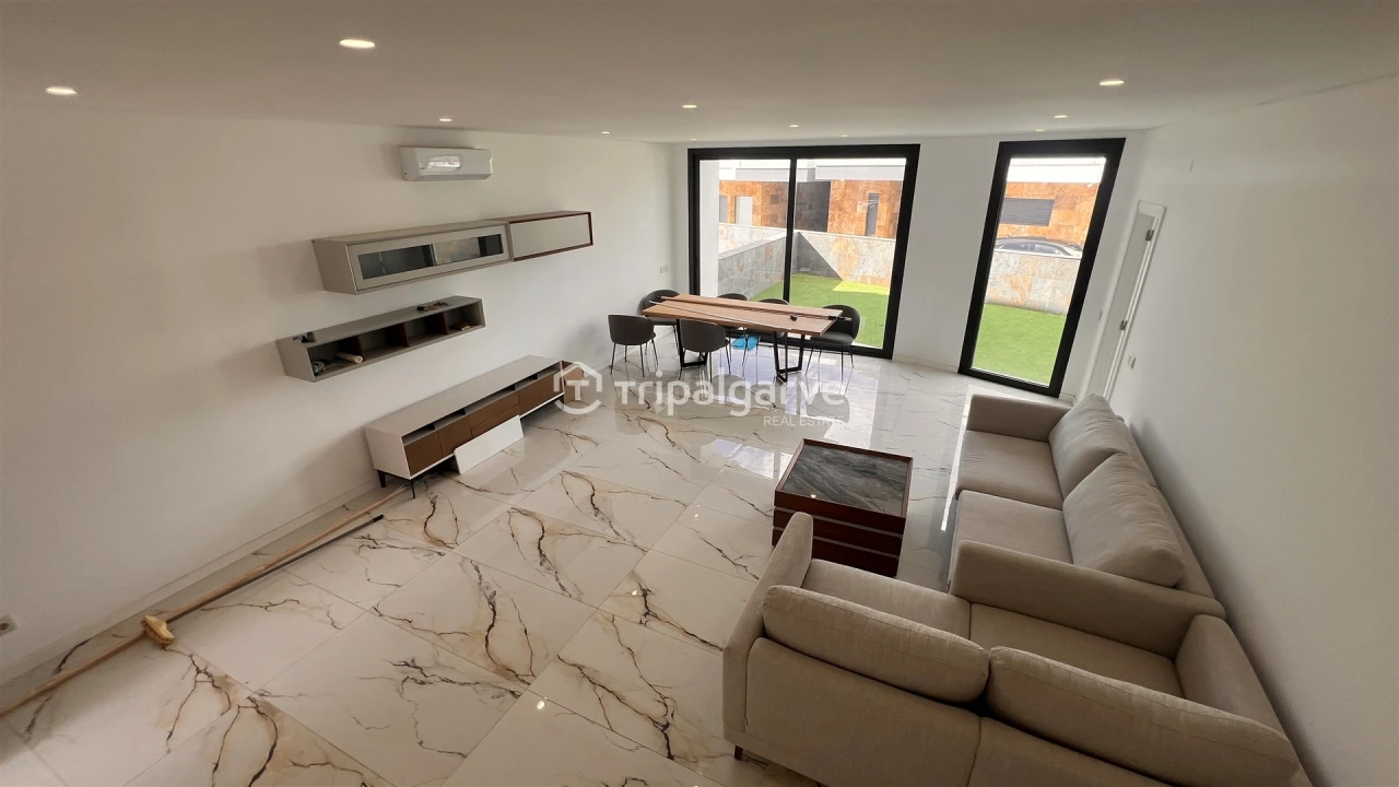 Moradia T4 para Venda em Albufeira e Olhos de Água Foto 30