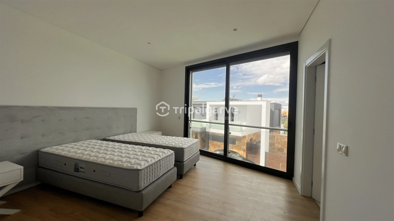 Moradia T4 para Venda em Albufeira e Olhos de Água Foto 16