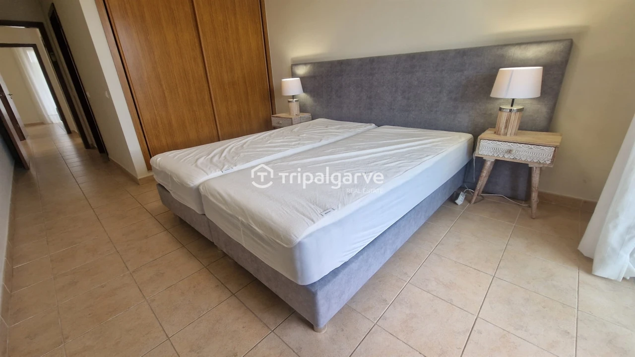 Apartamento T2 para Venda em Alvor Foto 8