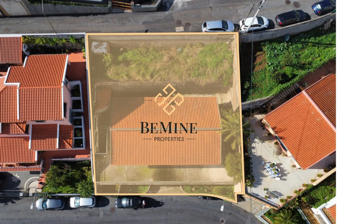 Moradia T3 para Venda em Santo Antonio Foto 3