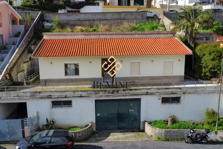 Moradia T3 para Venda em Santo Antonio