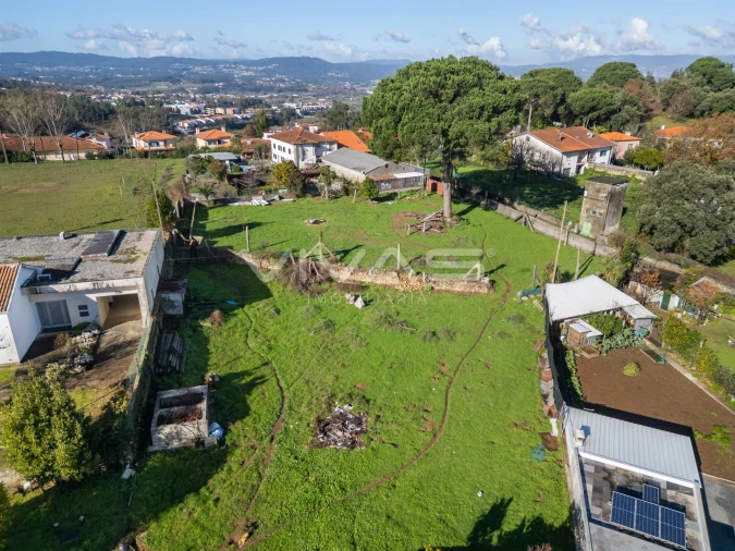 Terreno para Venda em Merelim (São Paio), Panoias e Parada de Tibães Foto 11