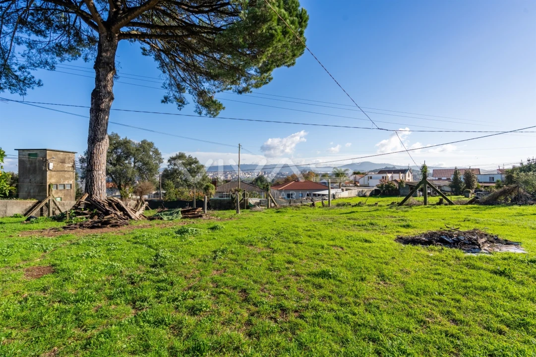 Terreno para Venda em Merelim (São Paio), Panoias e Parada de Tibães Foto 15