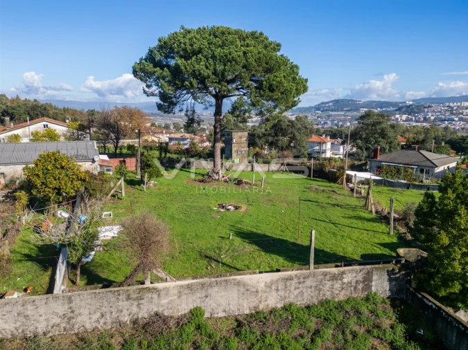 Terreno para Venda em Merelim (São Paio), Panoias e Parada de Tibães Foto 9