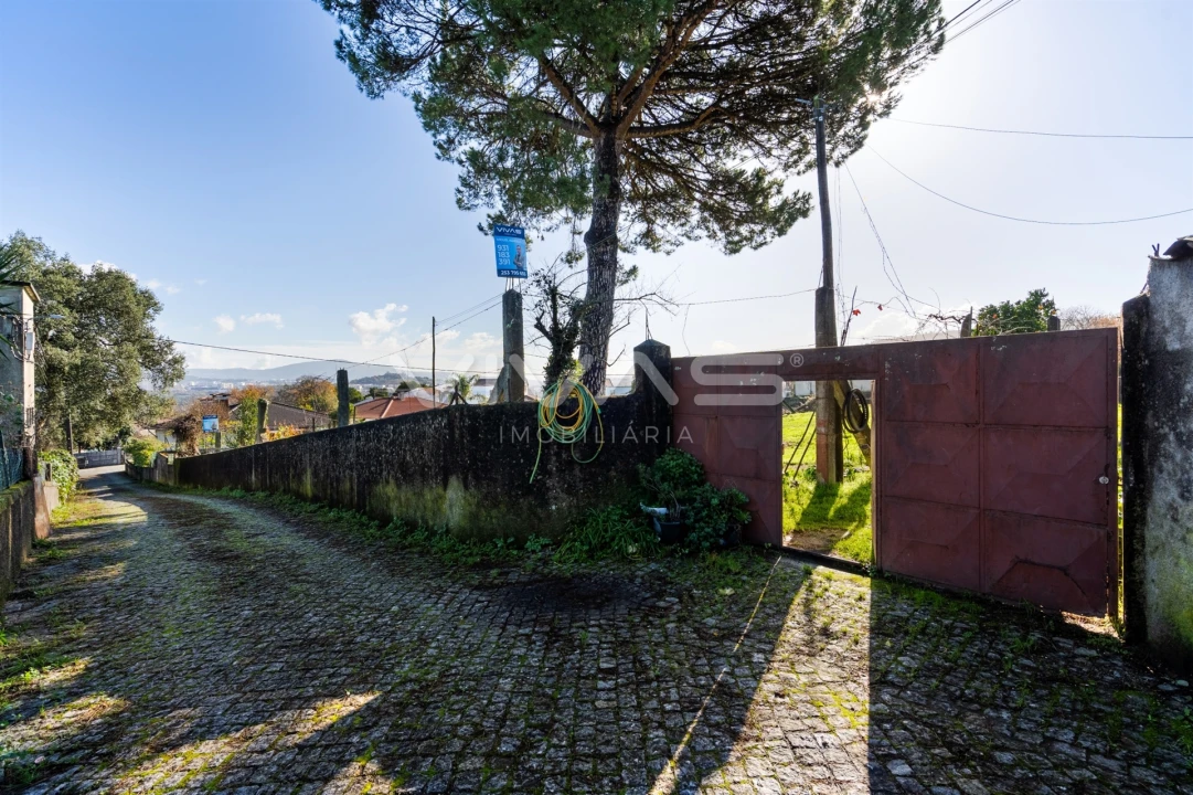 Terreno para Venda em Merelim (São Paio), Panoias e Parada de Tibães Foto 10