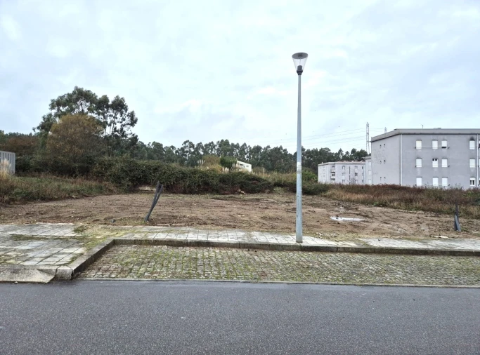 Terreno para Venda em Ermesinde Foto 2