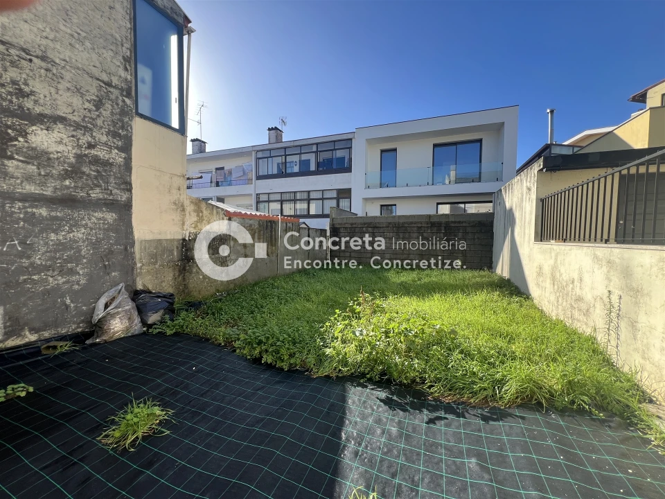 Terreno para Venda em Arcozelo Foto 2