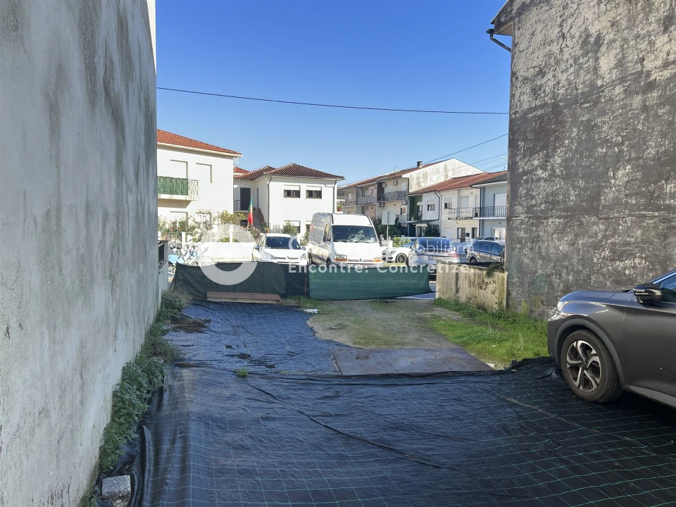 Terreno para Venda em Arcozelo Foto 6