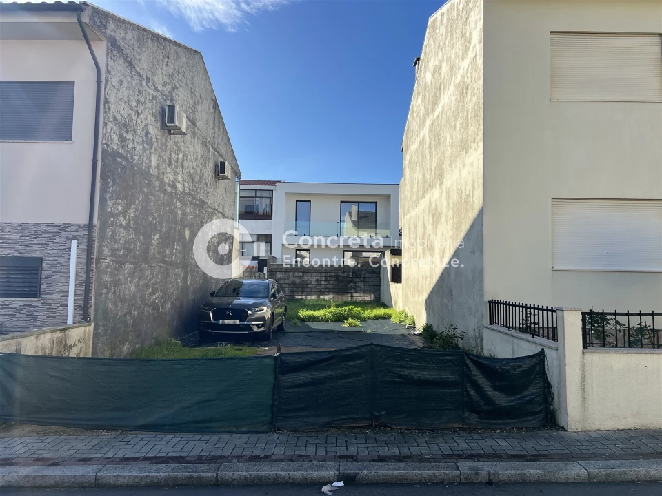 Terreno para Venda em Arcozelo Foto 1