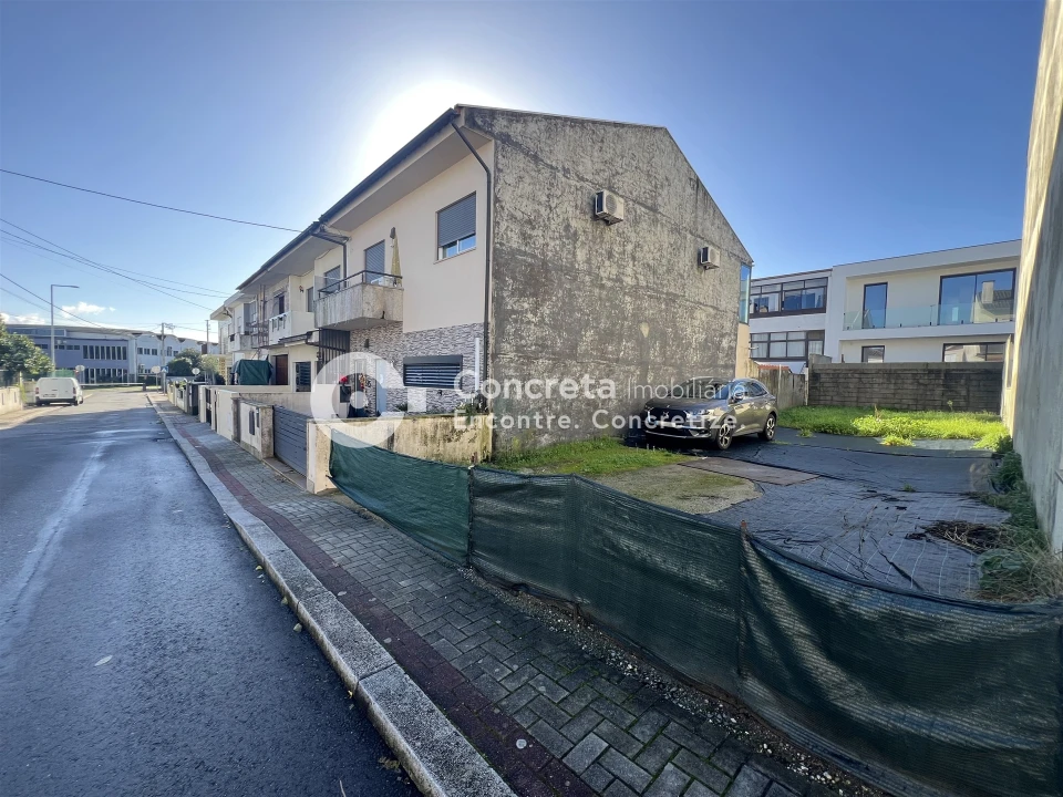 Terreno para Venda em Arcozelo Foto 7