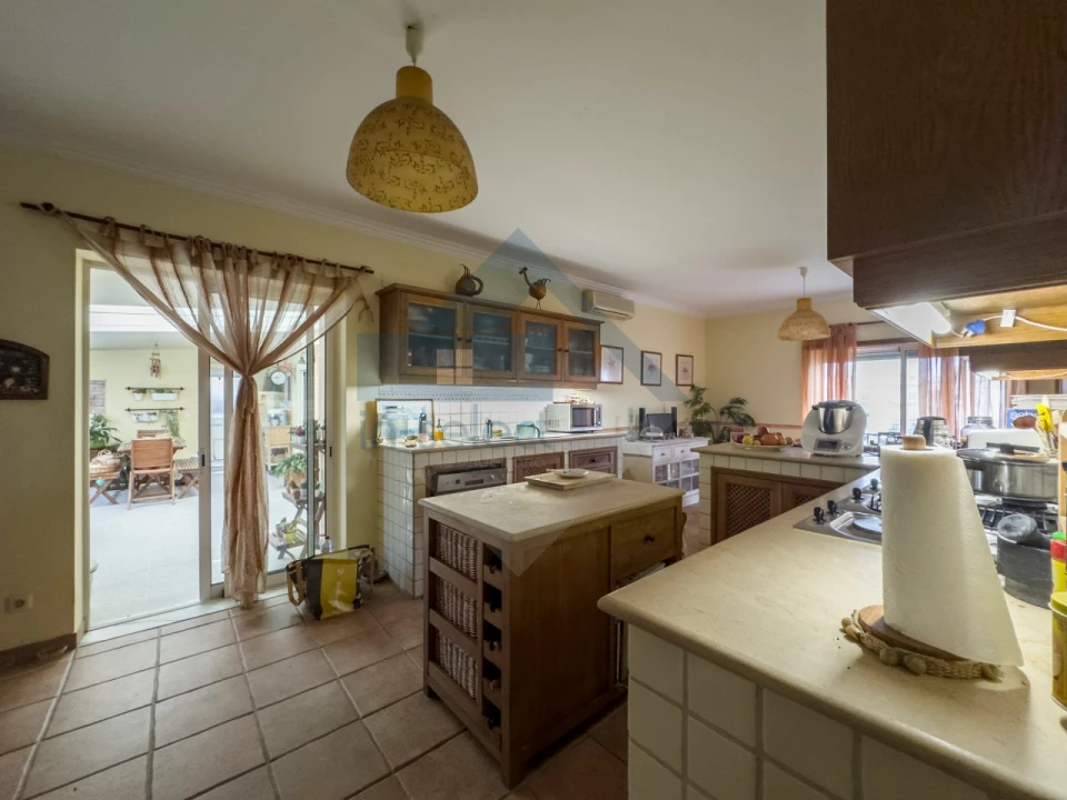 Apartamento T4 para Venda em Loule (São Sebastião) Foto 3