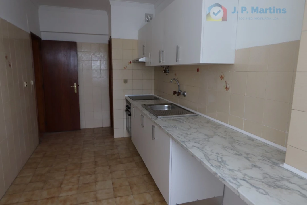 Apartamento T3 para Venda em Amora Foto 3