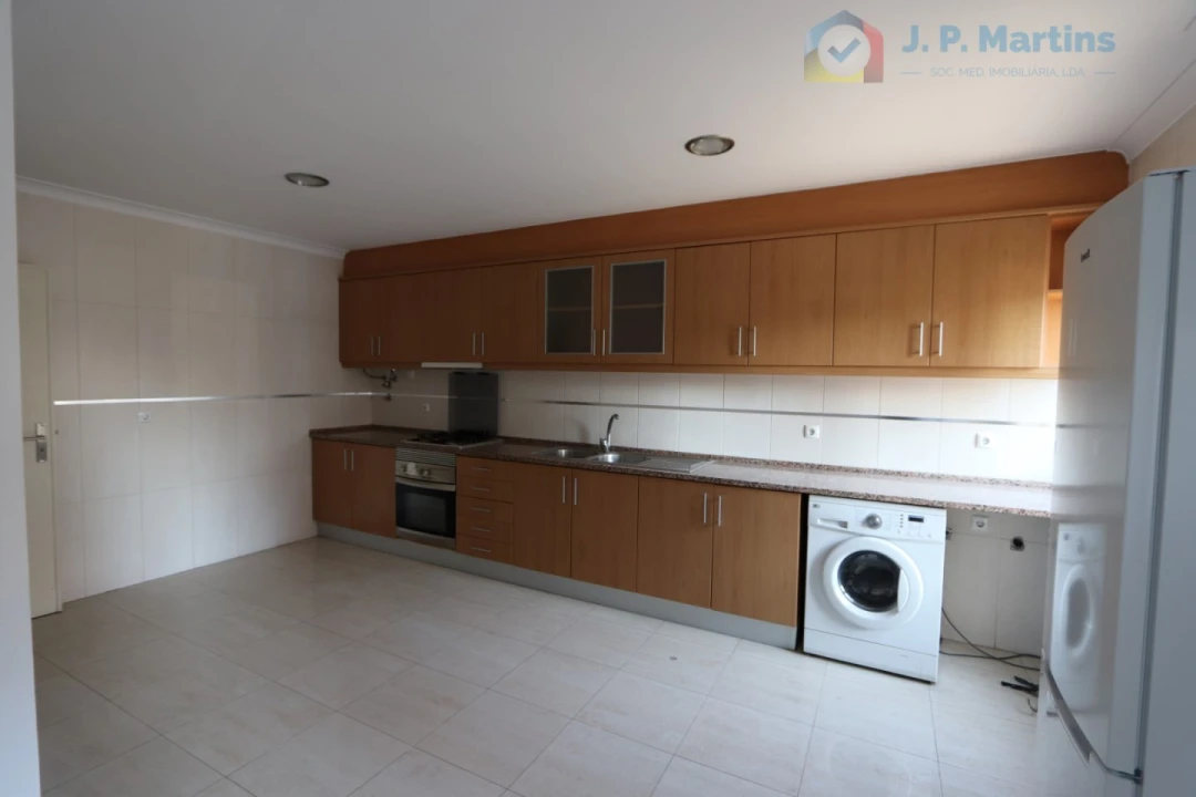 Apartamento T2 para Venda em Amora Foto 1