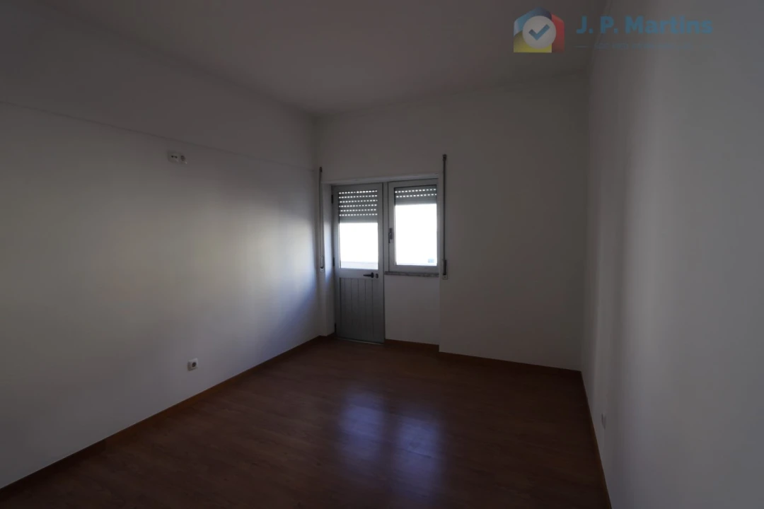 Apartamento T2 para Venda em Amora Foto 3