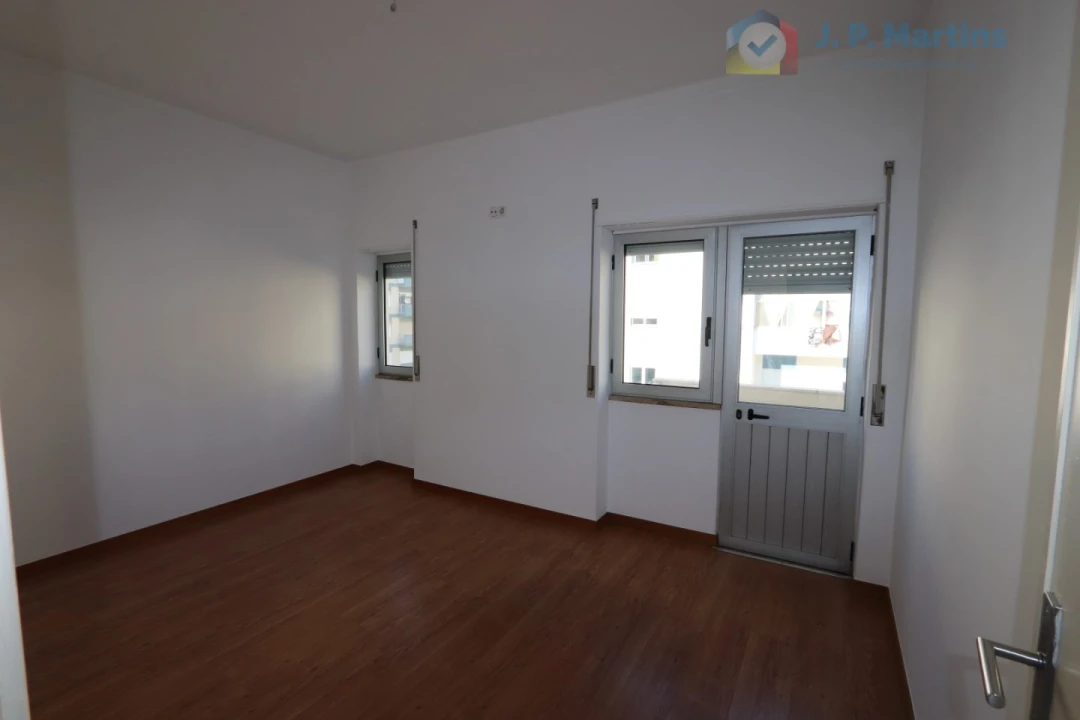 Apartamento T2 para Venda em Amora Foto 9