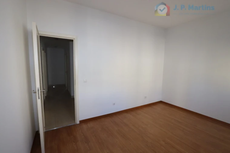 Apartamento T2 para Venda em Amora Foto 6