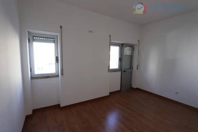 Apartamento T2 para Venda em Amora Foto 8