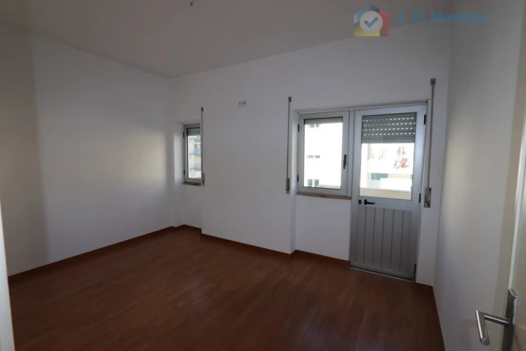 Apartamento T2 para Venda em Amora Foto 9