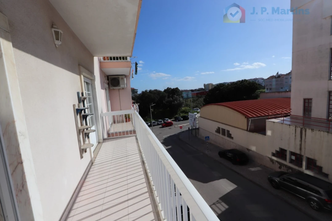 Apartamento T3 para Venda em Seixal, Arrentela e Aldeia de Paio Pires Foto 1