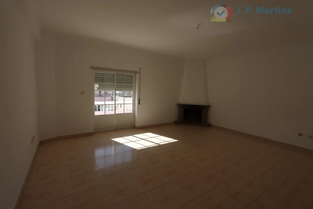 Apartamento T3 para Venda em Seixal, Arrentela e Aldeia de Paio Pires Foto 4