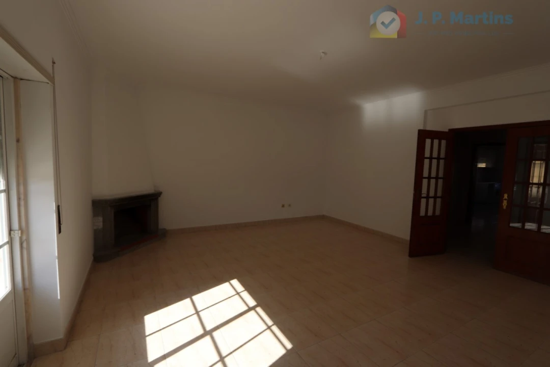 Apartamento T3 para Venda em Seixal, Arrentela e Aldeia de Paio Pires Foto 6
