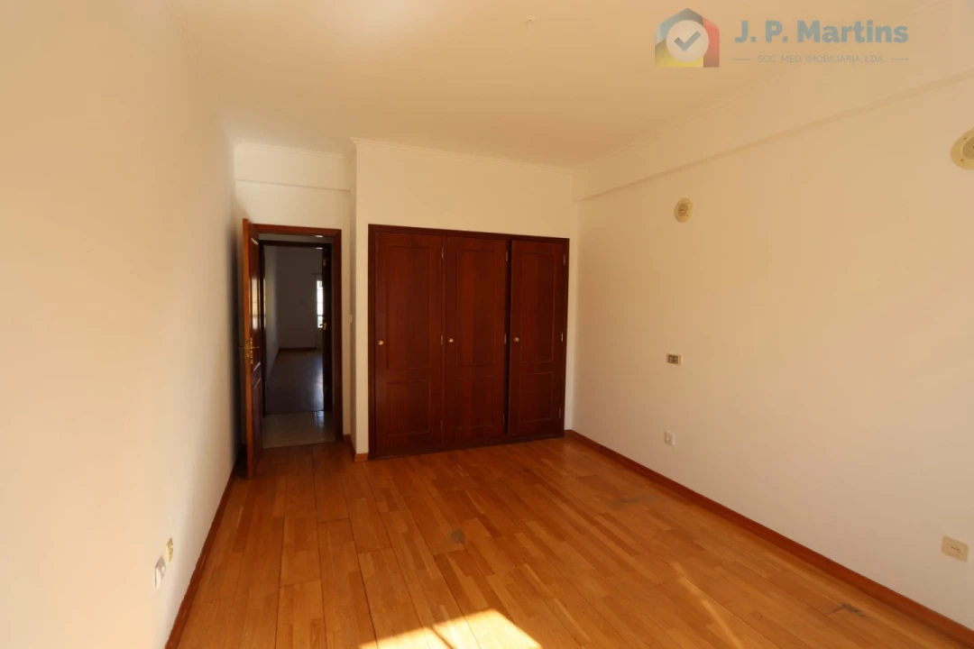 Apartamento T3 para Venda em Seixal, Arrentela e Aldeia de Paio Pires Foto 8