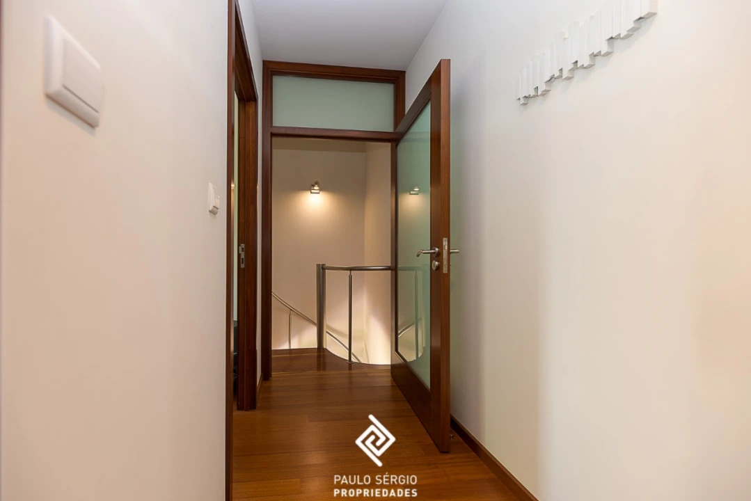 Moradia T3 para Venda em Fermentões Foto 12