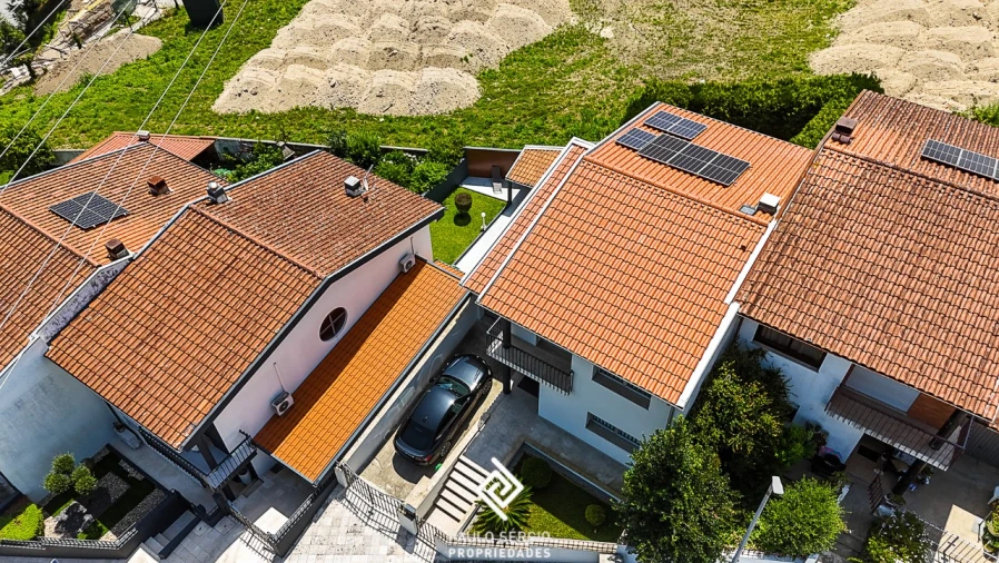 Moradia T3 para Venda em Fermentões Foto 3