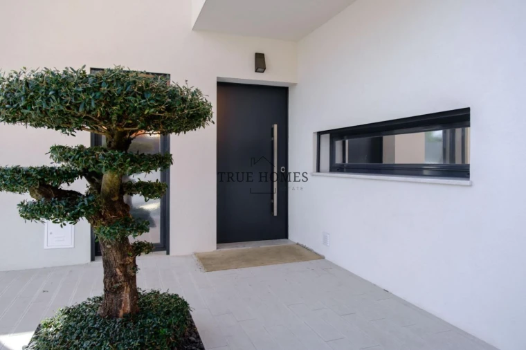 Moradia T4 para Venda em Charneca de Caparica e Sobreda Foto 4