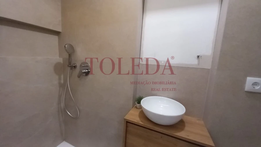 Apartamento T1 para Venda em Olivais Foto 13