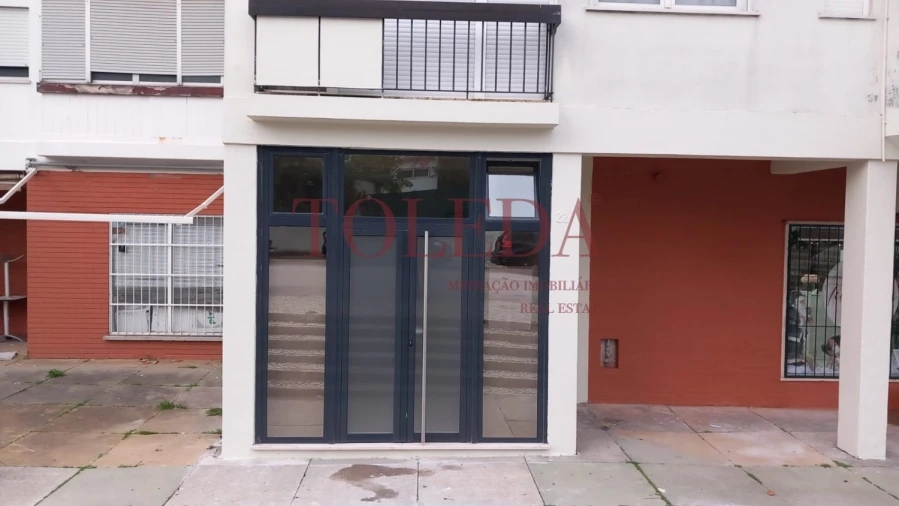 Apartamento T1 para Venda em Olivais Foto 14