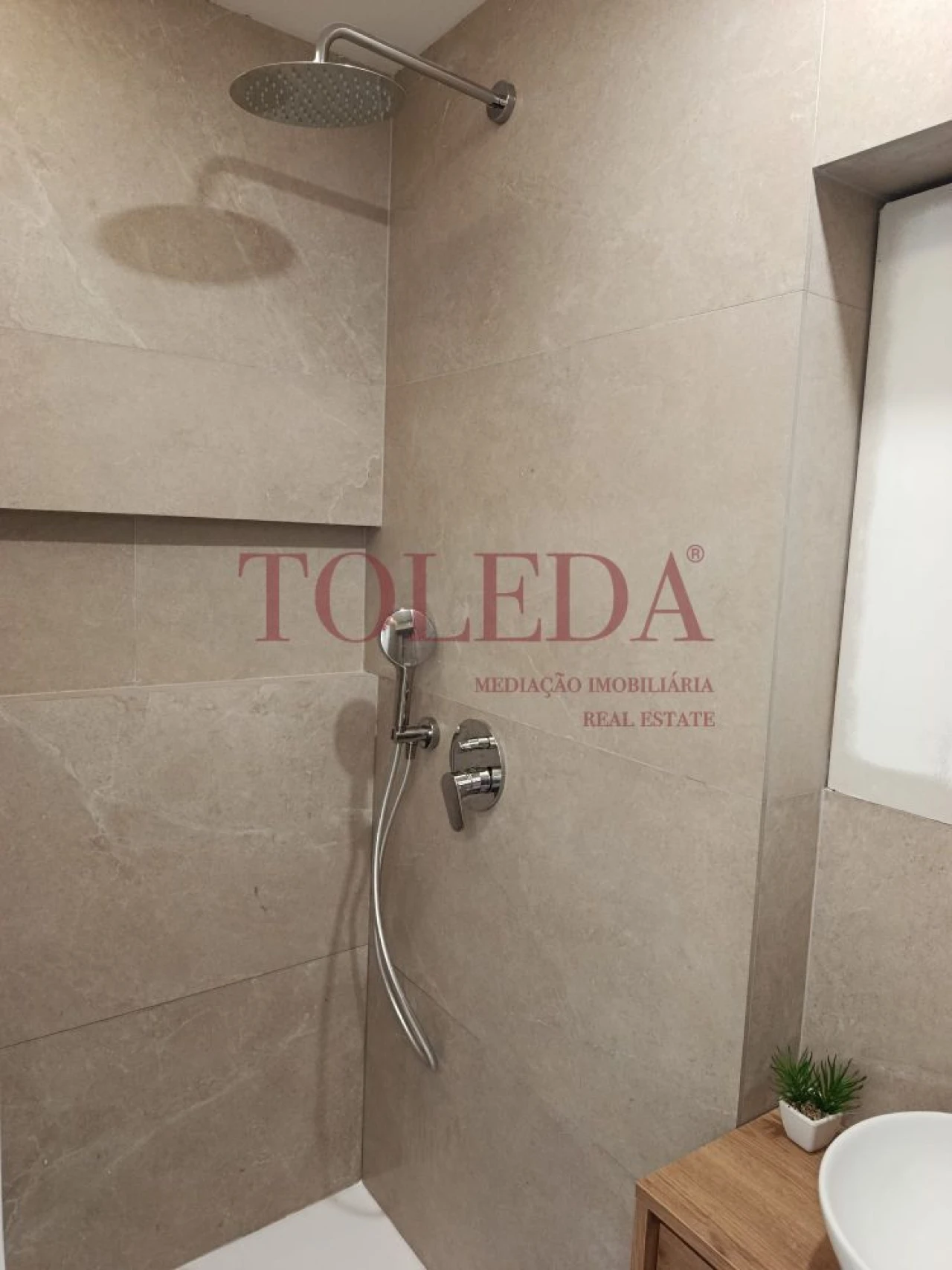 Apartamento T1 para Venda em Olivais Foto 11