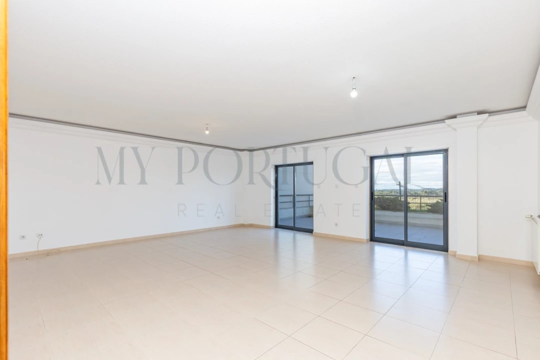 Apartamento T2 para Arrendamento em Mina de Água Foto 1